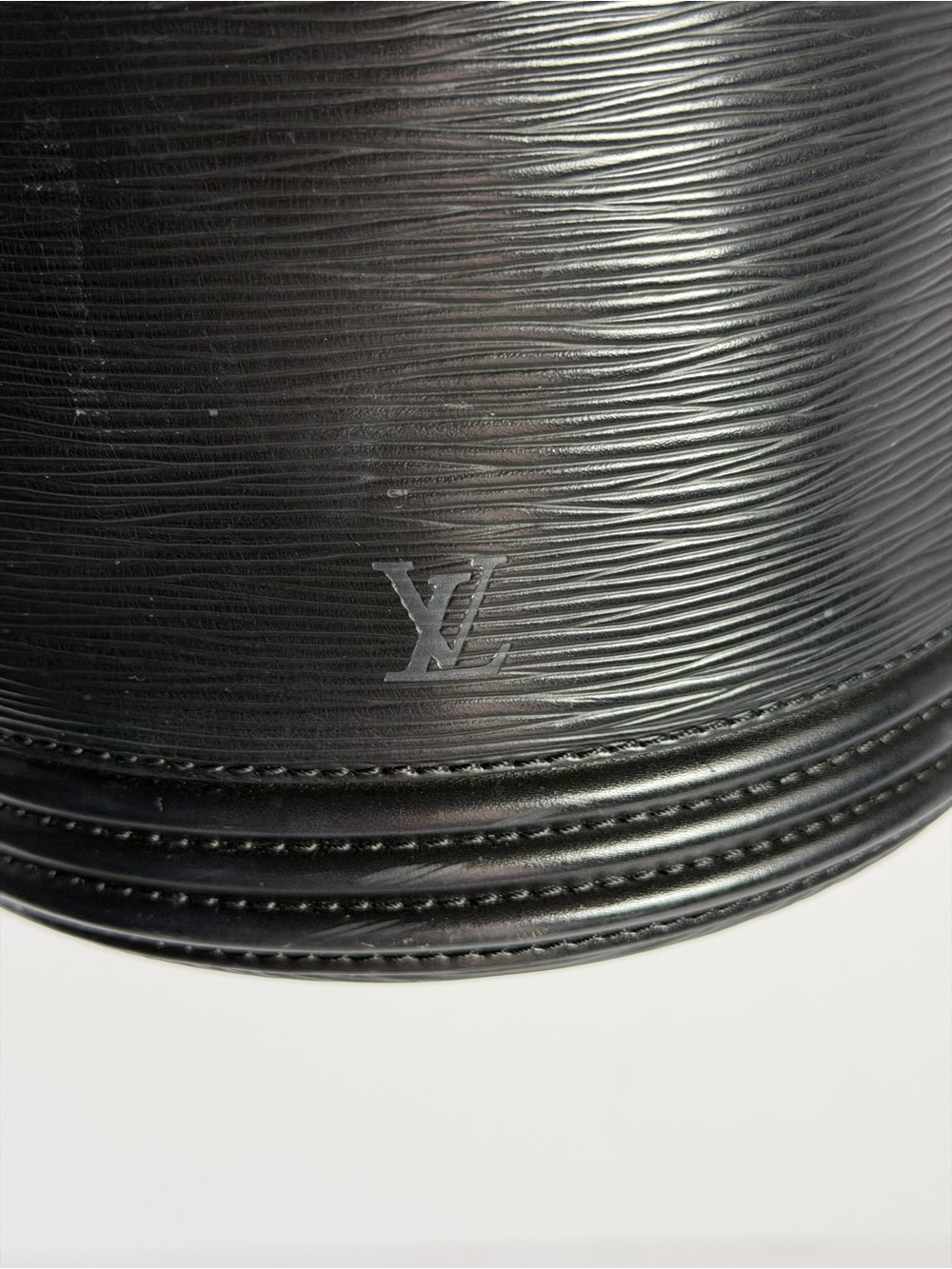 Louis Vuitton Black Epi Cannes Vanity Bag - Picture 11 of 15